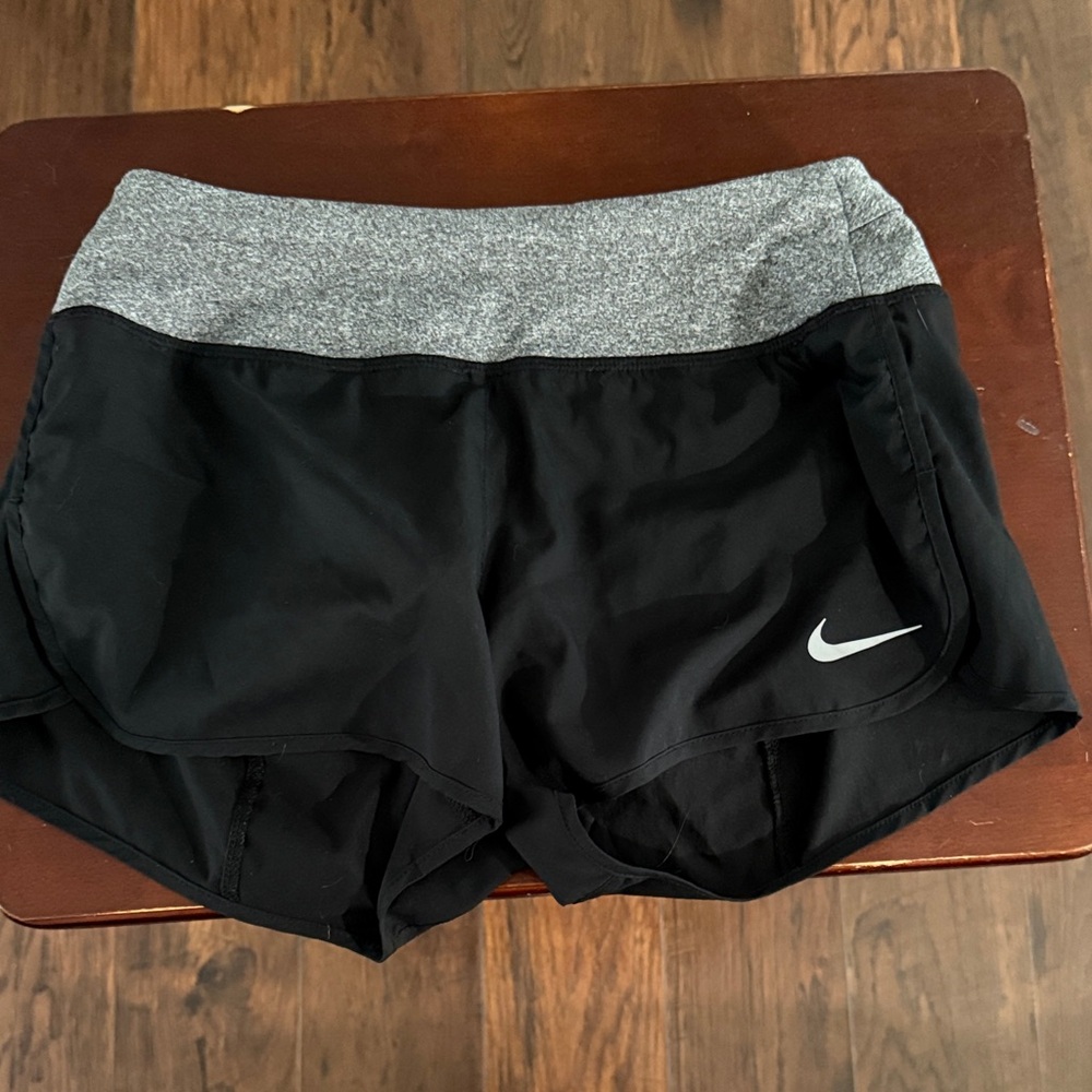 Nike Women's Athletic Shorts in Black and Gray